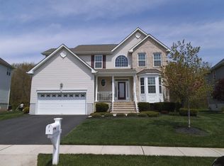 4 Carnation Rd, Monroe, NJ 08831