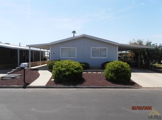 96 Eagle Ln, Bakersfield, CA