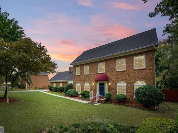 5573 Manassas Run, Stone Mountain, GA 30087