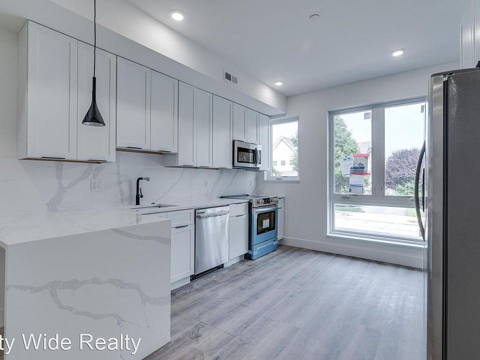 1st image of 1520 N 8th St #10143070