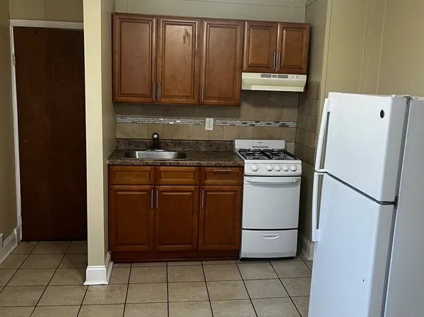 1028 Coates St APT 5, Sharon Hill, PA 19079