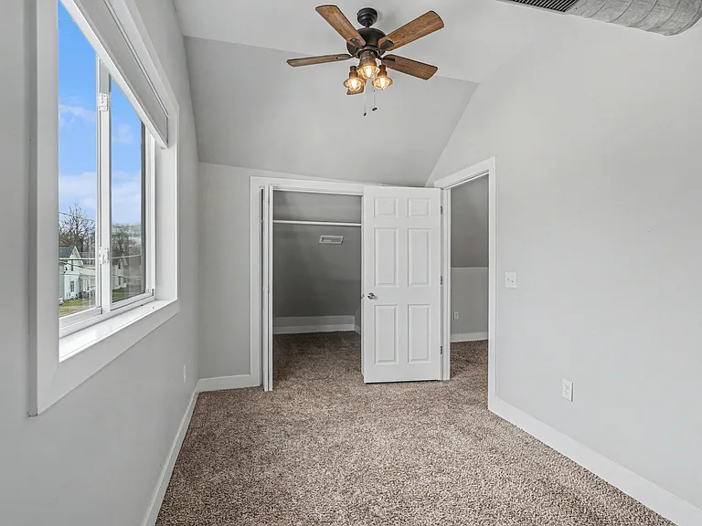 241 Helen Ave #B — Photo 9