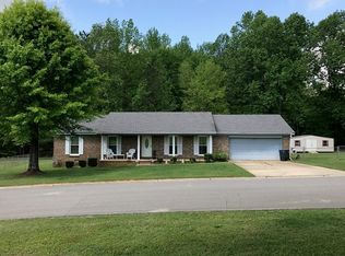 102 Crosslin Ln, Florence, AL 35633
