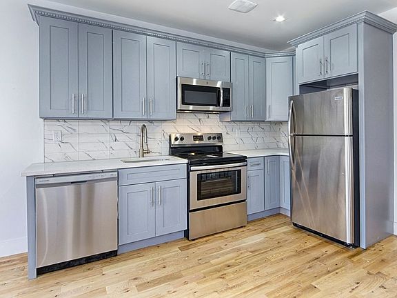 2nd image of 708 Willoughby Ave #Grd1