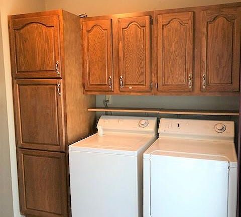 5th image of 553 Meadow Ln