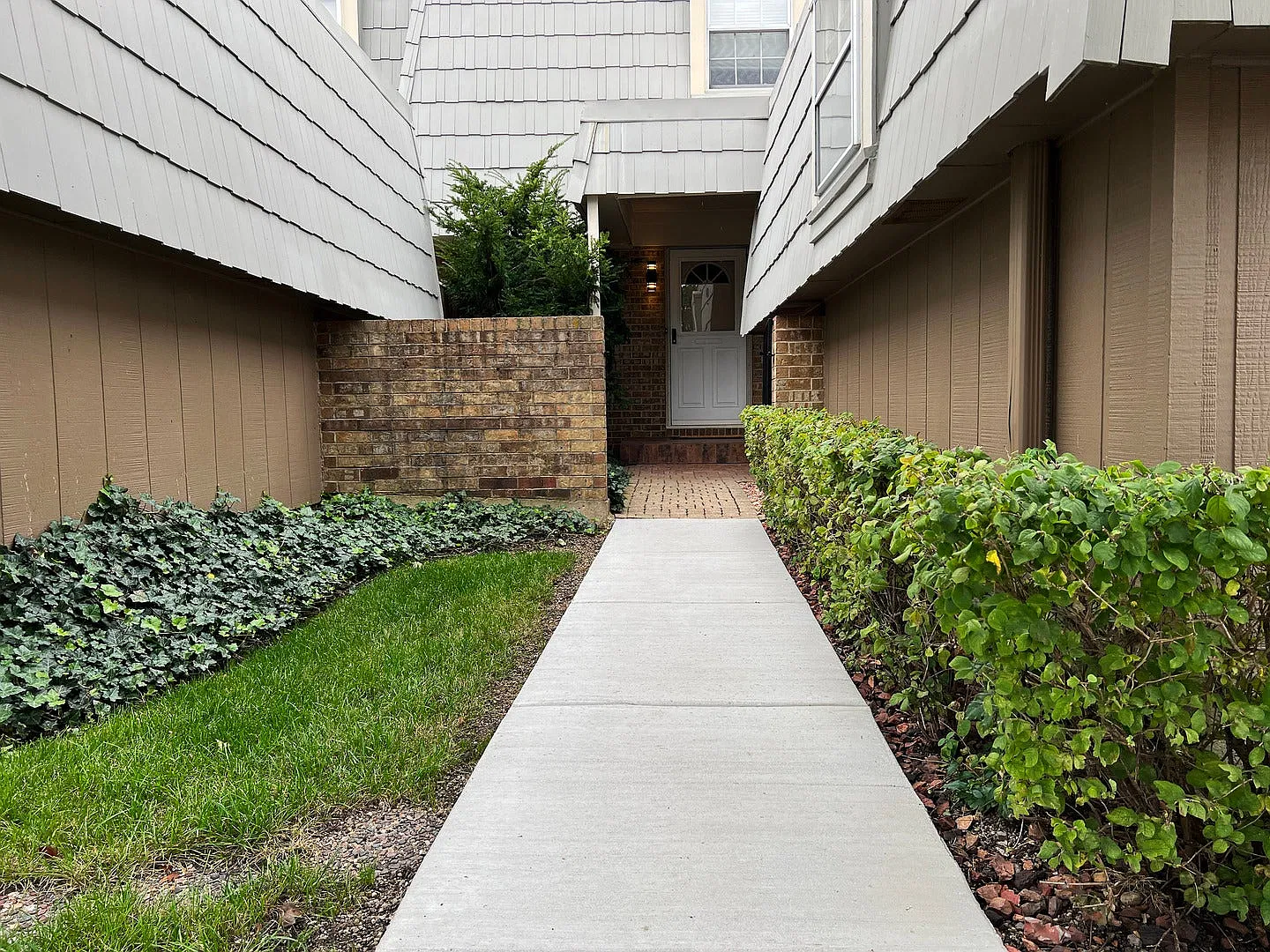 3 bed, 2.5 bath, 1680 sqft, $3,900 — Photo 3
