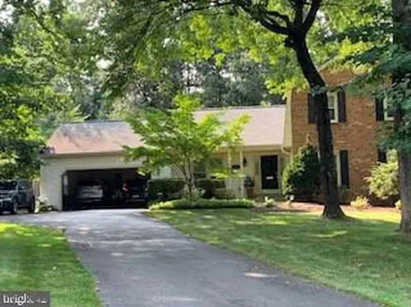1038 Carnation Dr, Rockville, MD 20850