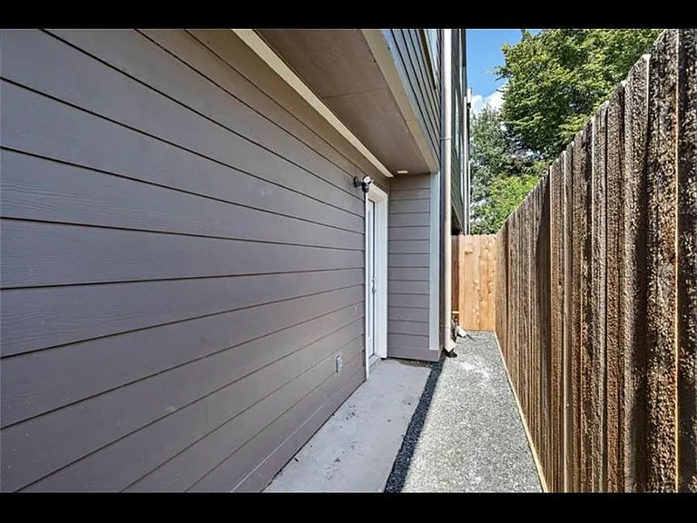 1521 Laird St #C — Photo 21