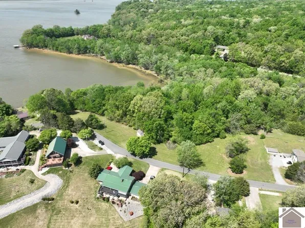 371 Skyline Dr, Cadiz, KY 42211