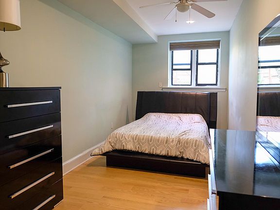 3rd image of 131 Kensington Ave APT L3