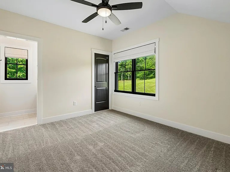 240 Lewis Williams Ln — Photo 31