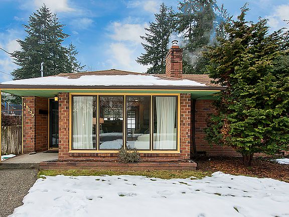 3rd image of 15037 27th Ave NE