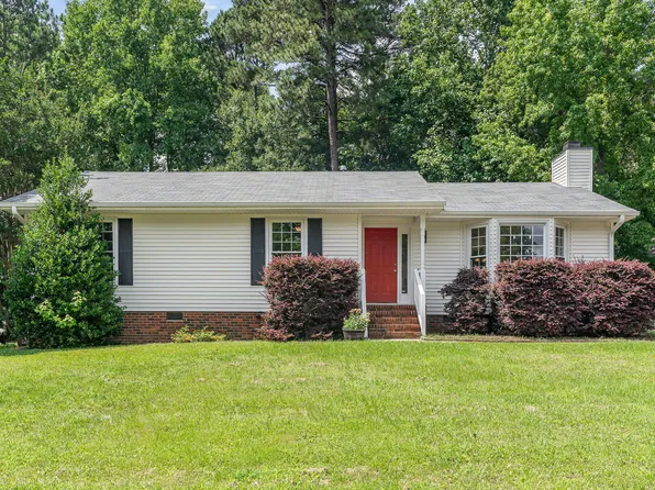 9709 Batesville Dr, Raleigh, NC 27617