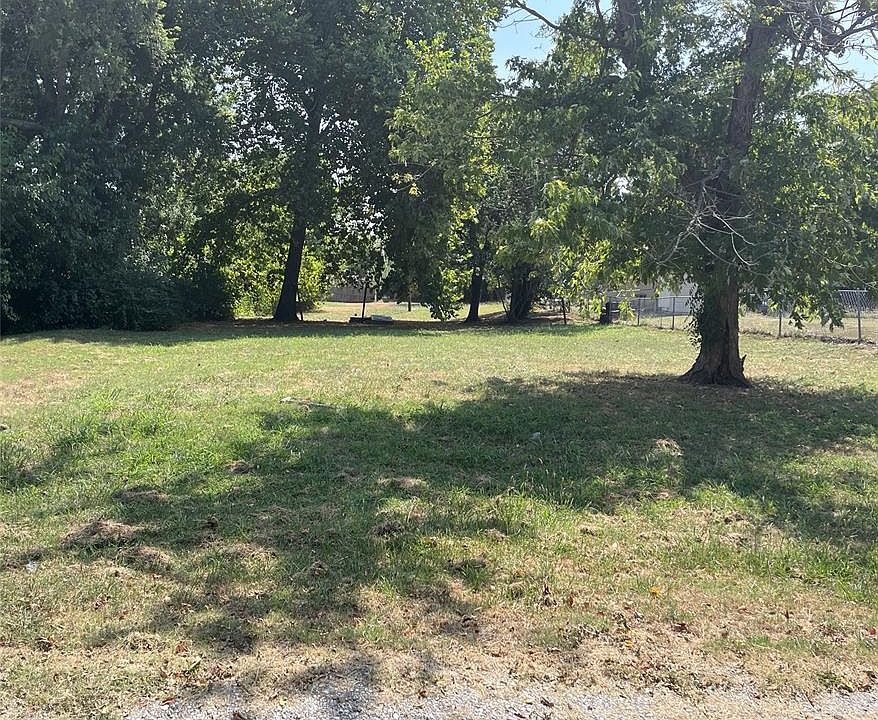 1st image of 412 E Jefferson St Lot 4