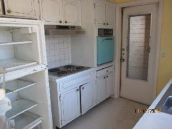 5th image of 3414 Blayton St