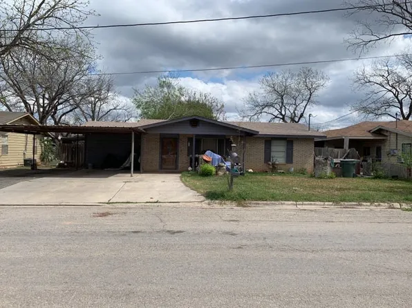 412 Old Carrizo Rd, Uvalde, TX 78801