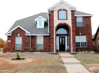 2803 Atrium Dr, Grand Prairie, TX 75052