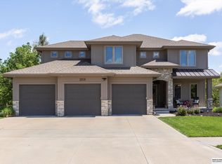 2203 N 188th Ave, Elkhorn, NE 68022