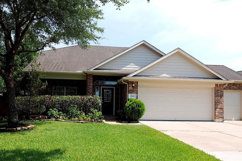 1st image of 2725 San Marco Ln