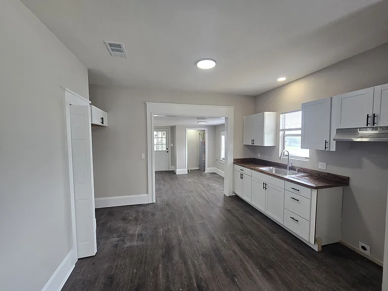 540 Park Ave — Photo 9