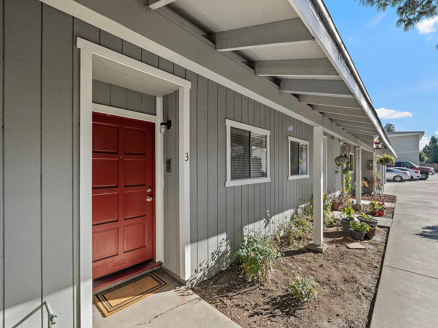 2 bed, 1.5 bath, 1150 sqft, $3,675 — Photo 2