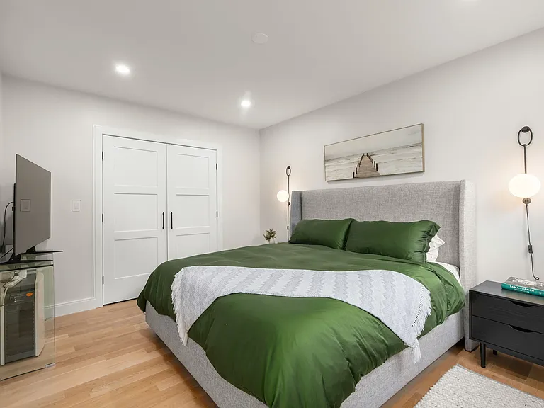 8 Bates Ct — Photo 22