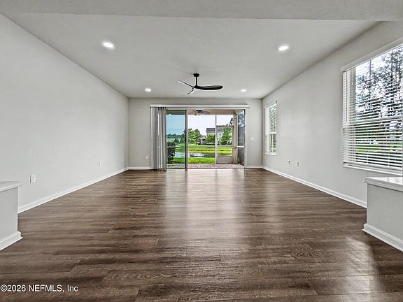 5th image of 6908 ROUNDLEAF Drive