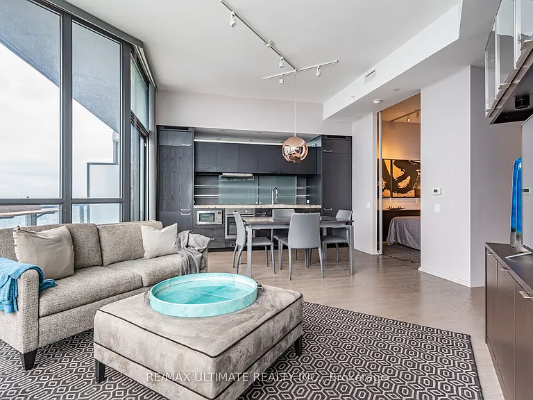 45 Charles St E #5115 — Photo 6
