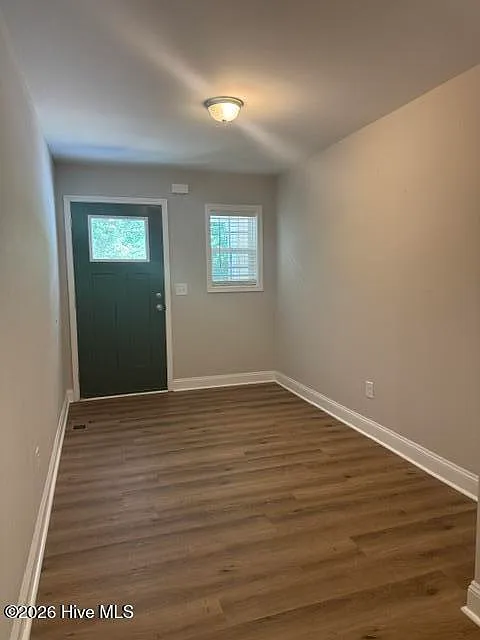 3 bed, 2.5 bath, $2,000 — Photo 4