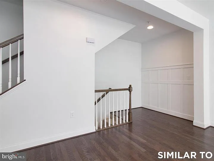 2 bed, 2.5 bath, 1694 sqft, $2,195 — Photo 2