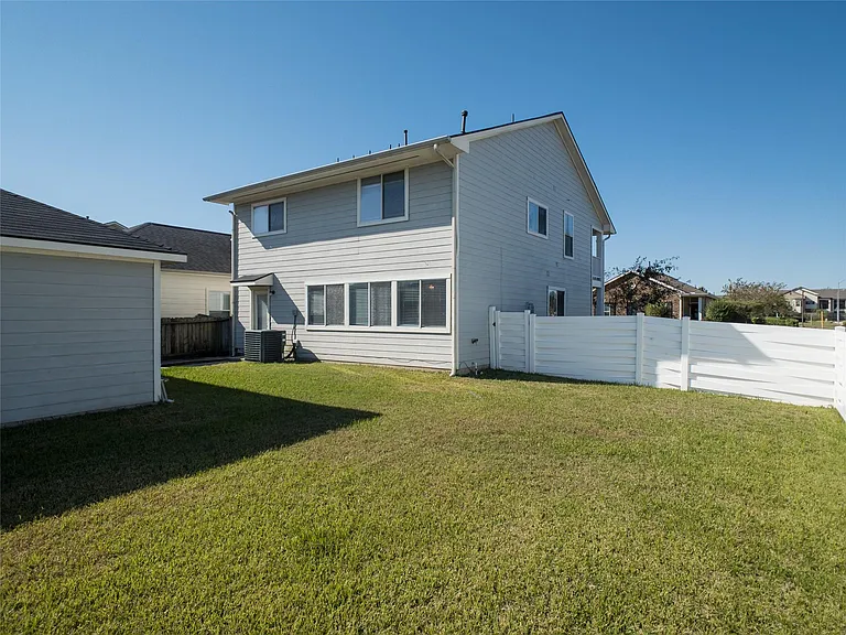 21843 Grassy Hill Ln — Photo 45