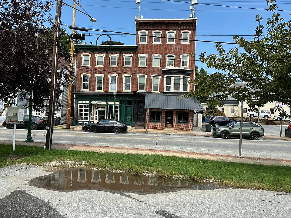 209 W Lancaster Ave #1