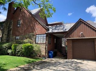 6743 110th St, Forest Hills, NY 11375