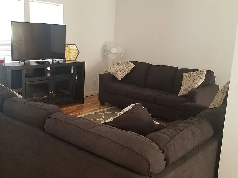 3130 William Dr — Photo 4