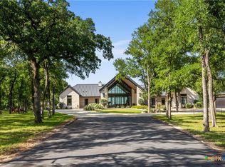 19102 Post Oak Rd, Bartlett, TX 76511