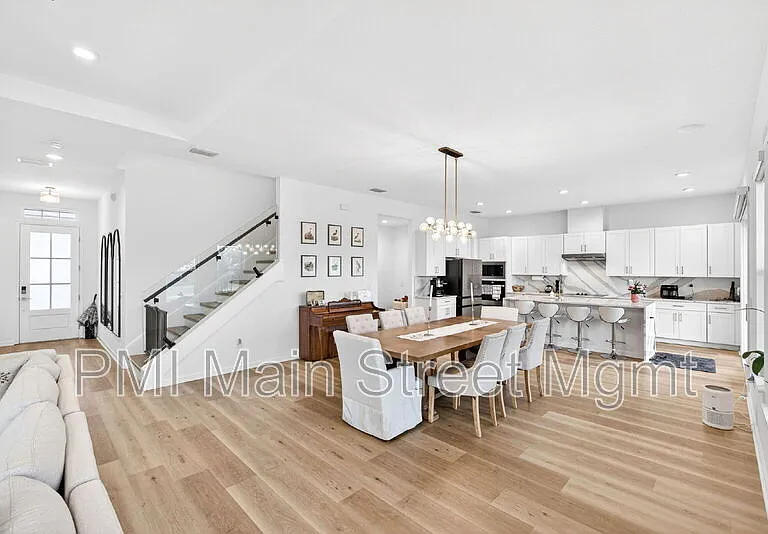 6604 Quest St — Photo 10