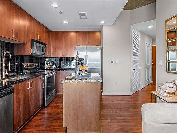 4th image of 250 Pharr Rd Unit 310