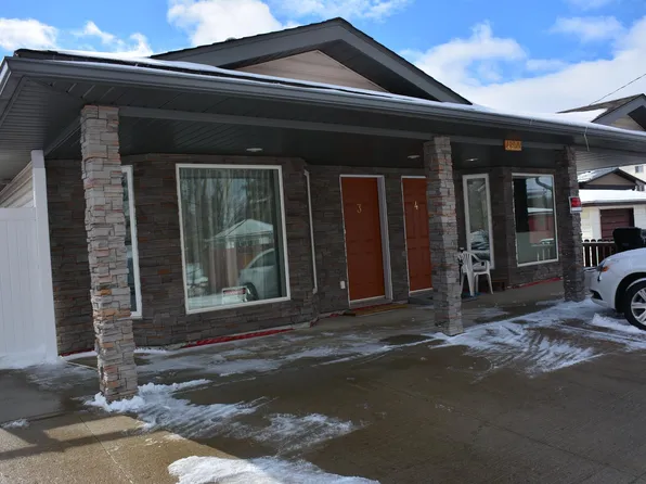 4806 51st Ave #3, Barrhead, AB T7N 1H1