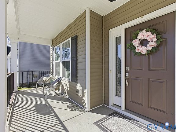 4th image of 7012 Stafford Park Dr