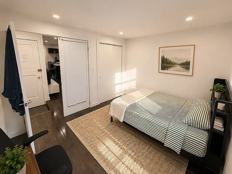 381 1st Ave #3F — Photo 4