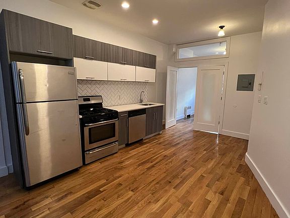 5th image of 142 Wilson Ave #1