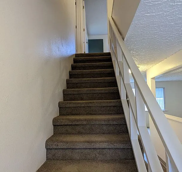 Royal Crest Townhomes — Photo 117