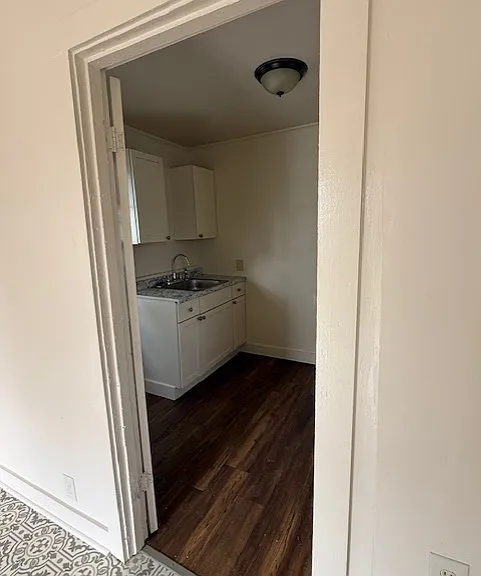 306 Spring St — Photo 4