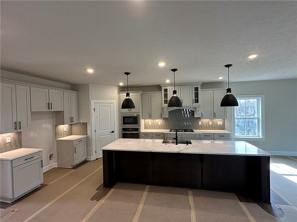 6045 Hadley Farms Ln, Baden, PA 15005 | Zillow