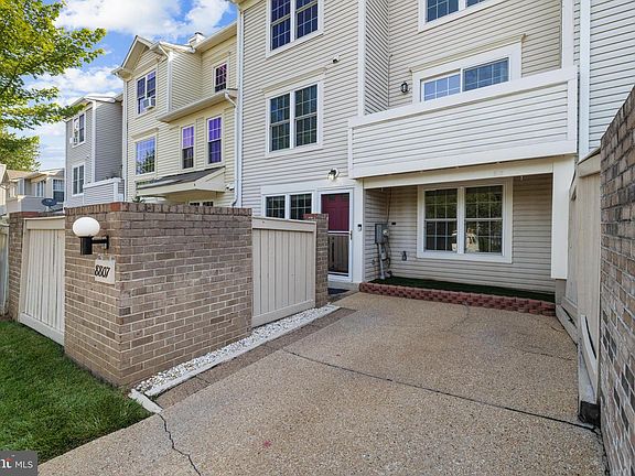 3rd image of 8807 Rosemark Ct