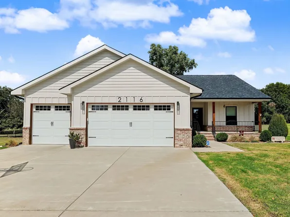 2116 Eastridge Dr, Arkansas City, KS 67005