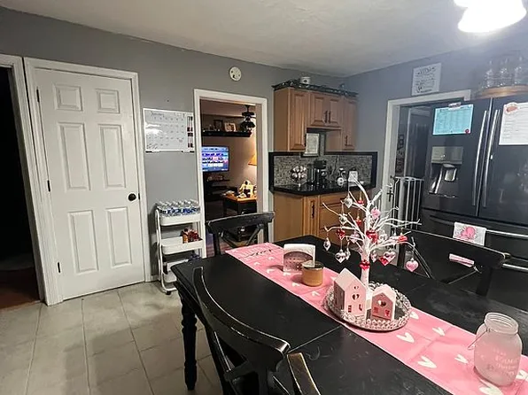 629 County Road 2000 N, West Salem, IL 62476