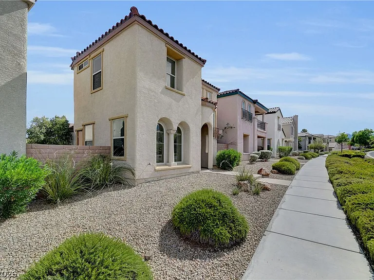 12052 Hathaway Pines Ln — Photo 3