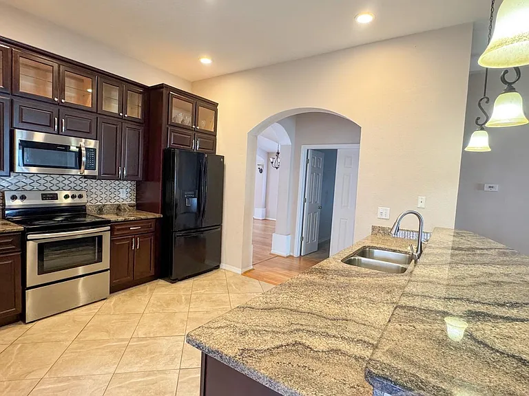 3335 Pine Top Dr — Photo 4