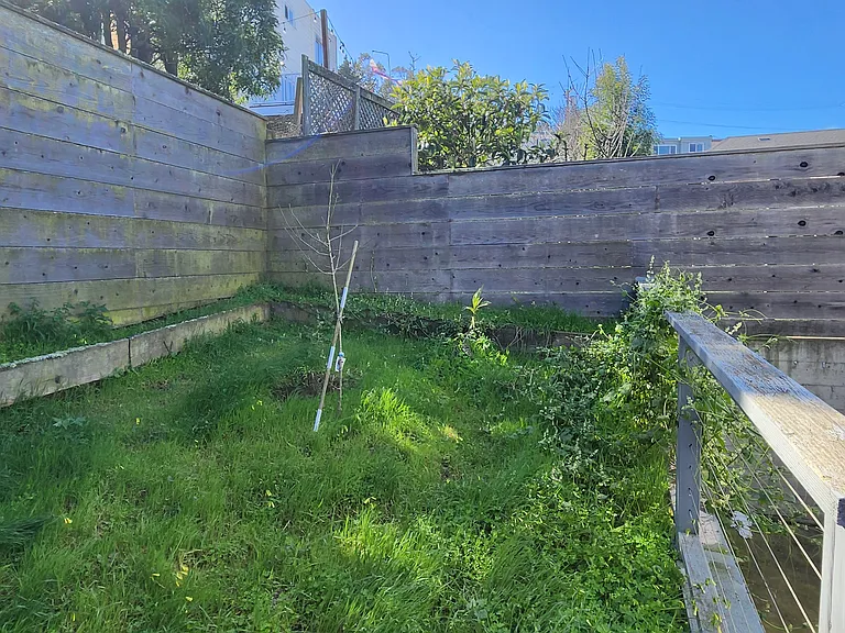 323 Peoria St — Photo 15
